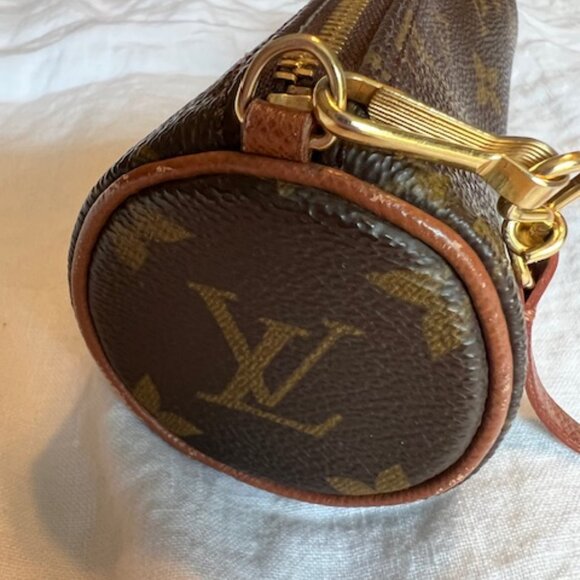 Louis Vuitton Vintage Monogrammed Mini Papillon - Picture 3 of 11